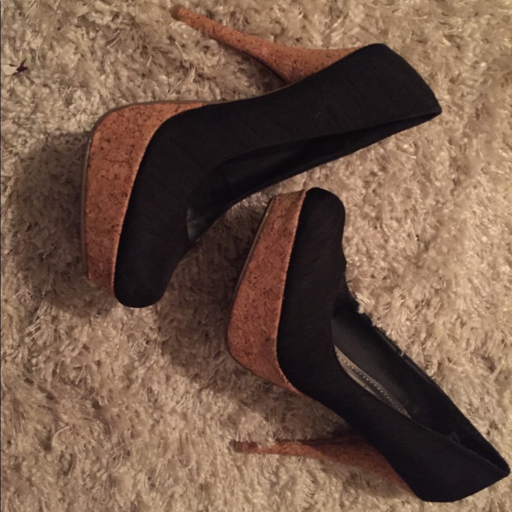 NWOT Black Pumps 👠